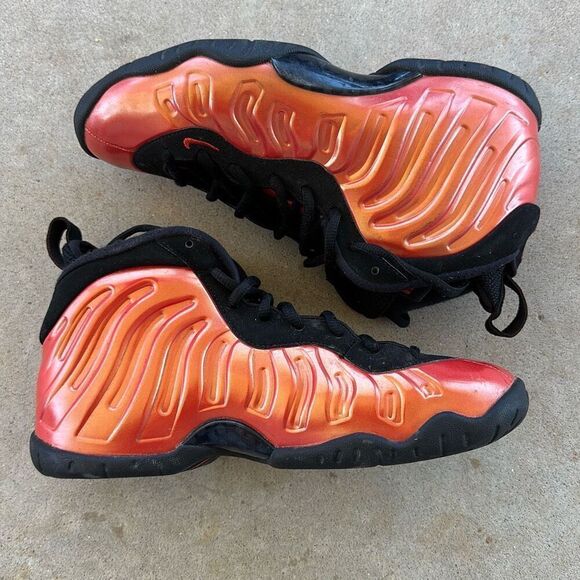 Nike Sneakers Air Foamposite One Youth Size 5.5 Red Habanero - Picture 2 of 14